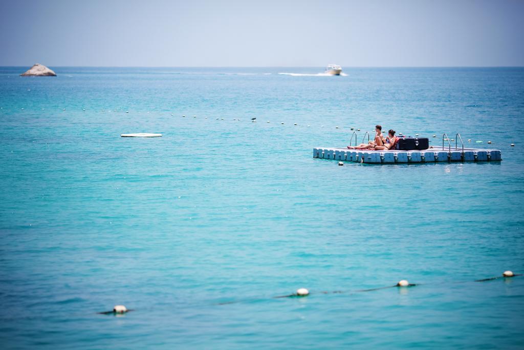 Tuna Bay Island Resort Kampong Pasir Hantu Dış mekan fotoğraf
